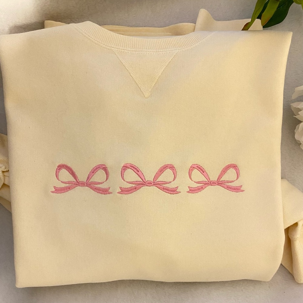 TRENDING bow sweatshirt